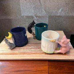 Lot of 3 BERGSCHRUND  Seattle Hand Painted Various Animals On Mug Handle