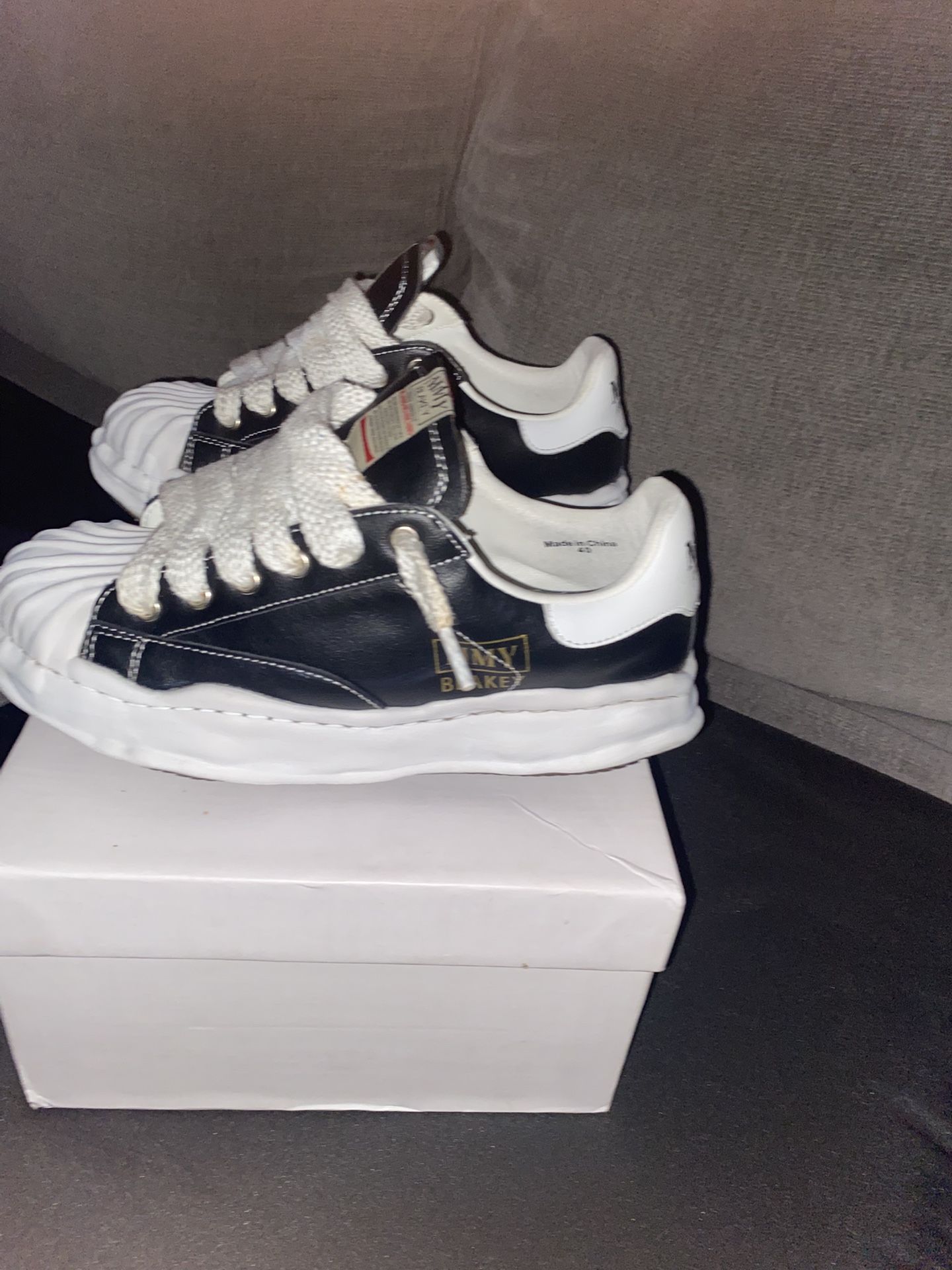  MMY Blackey  Size 40 Or 7