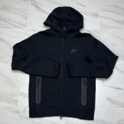 nike tech black
