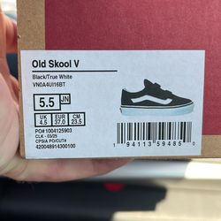 Boys old Skool V  Size5.5