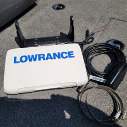 Lowrance Hook Reveal 7ss