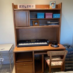 Desk With Book Shelf 