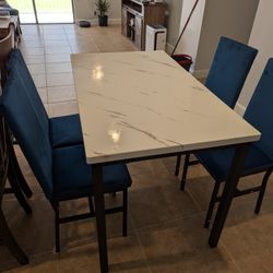 Dining Room Table 