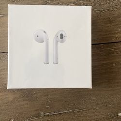 Apple AirPods Gen 2 With Charging Case