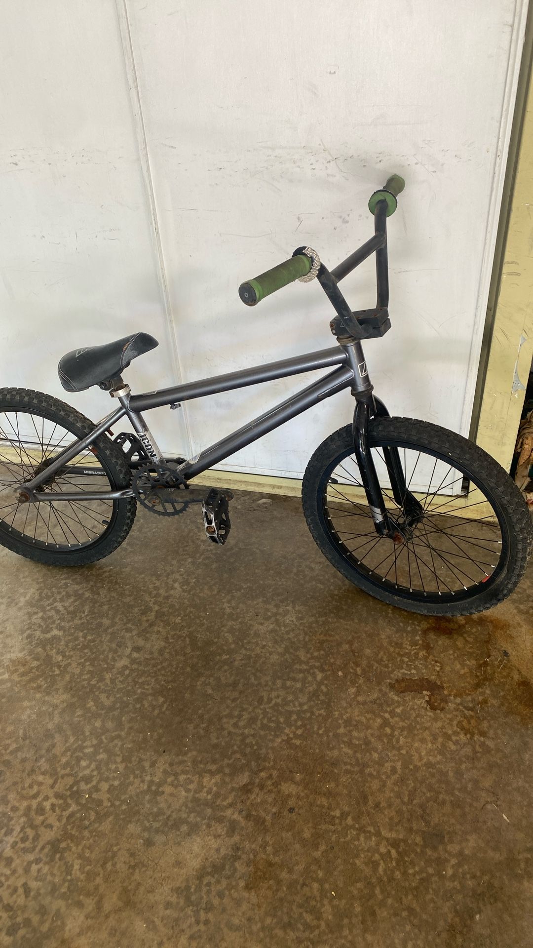Mirra Icon BMX Bike
