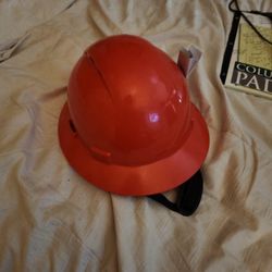 HARDHAT w/WORK SITE STICKERS