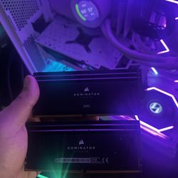 Dominator Titanium 2x16 32gb DDR5 6000mt/s