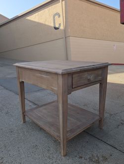 Bassett End Table in White Weathered Wood
