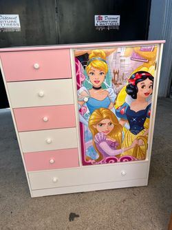 Princess wardrobe closet