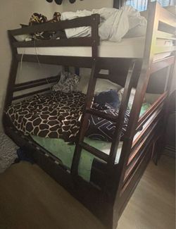 Bunk beds with mattress in good condition