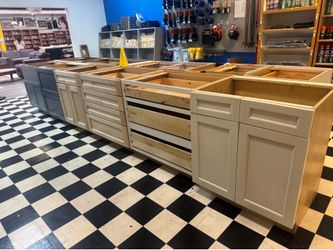 Vanities & Cabinets