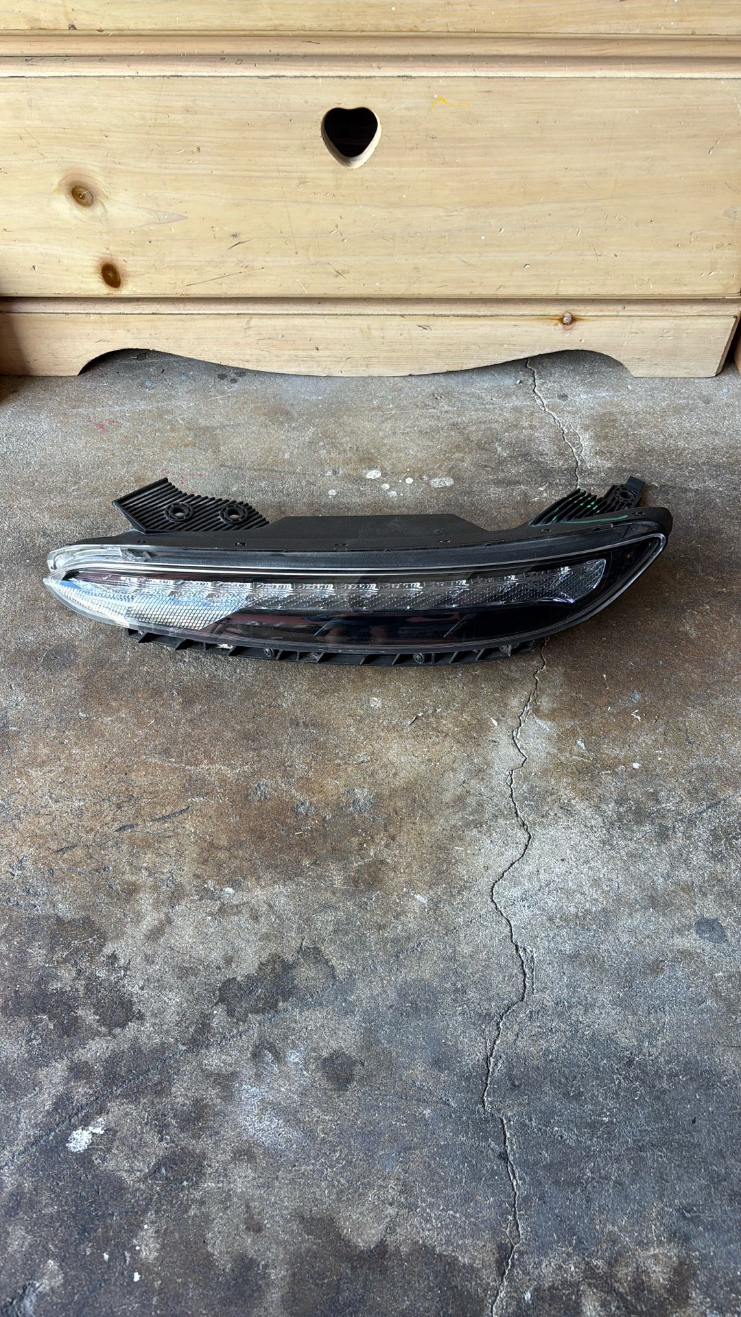 2018-2019-2020 HYUNDAI KONA LH DRIVER SIDE DAYTIME RUNNING TURN SIGNAL LED OEM