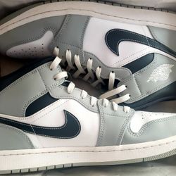 Air Jordan 1 Mid Lt Smoke Grey Mens 12