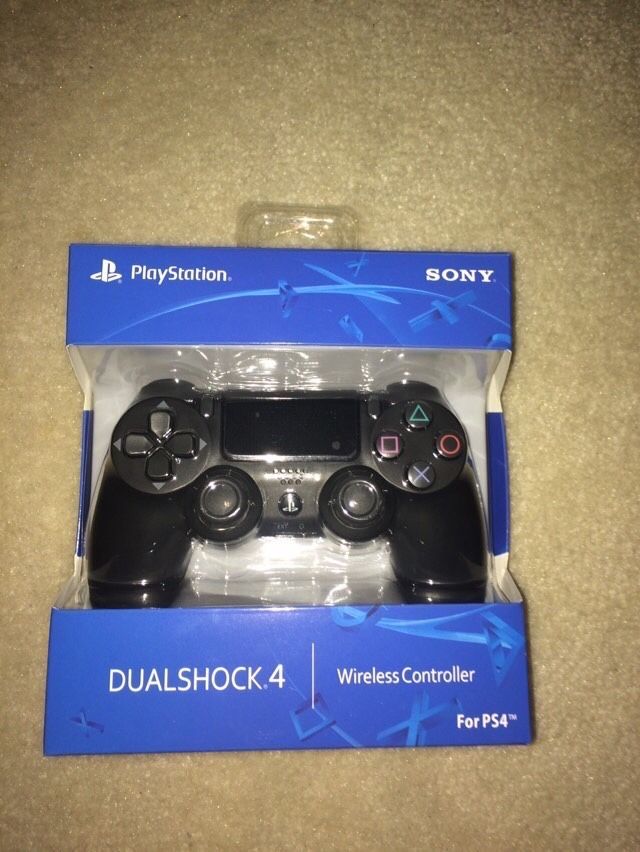 PS4 controllers