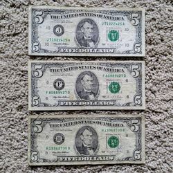 1995 vintage small face $5 bills Federal Reserve bank notes old American paper money
