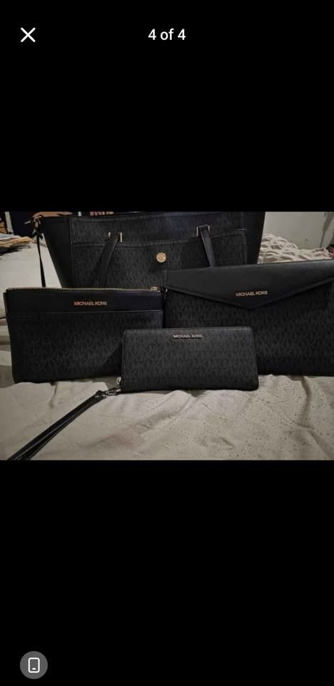MICHAEL KORS 3 IN 1