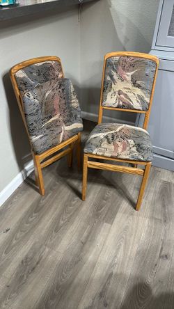 Upholstered Foldable Hardwood Chairs
