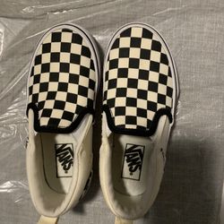 Size 11 Youth Checkered Vans