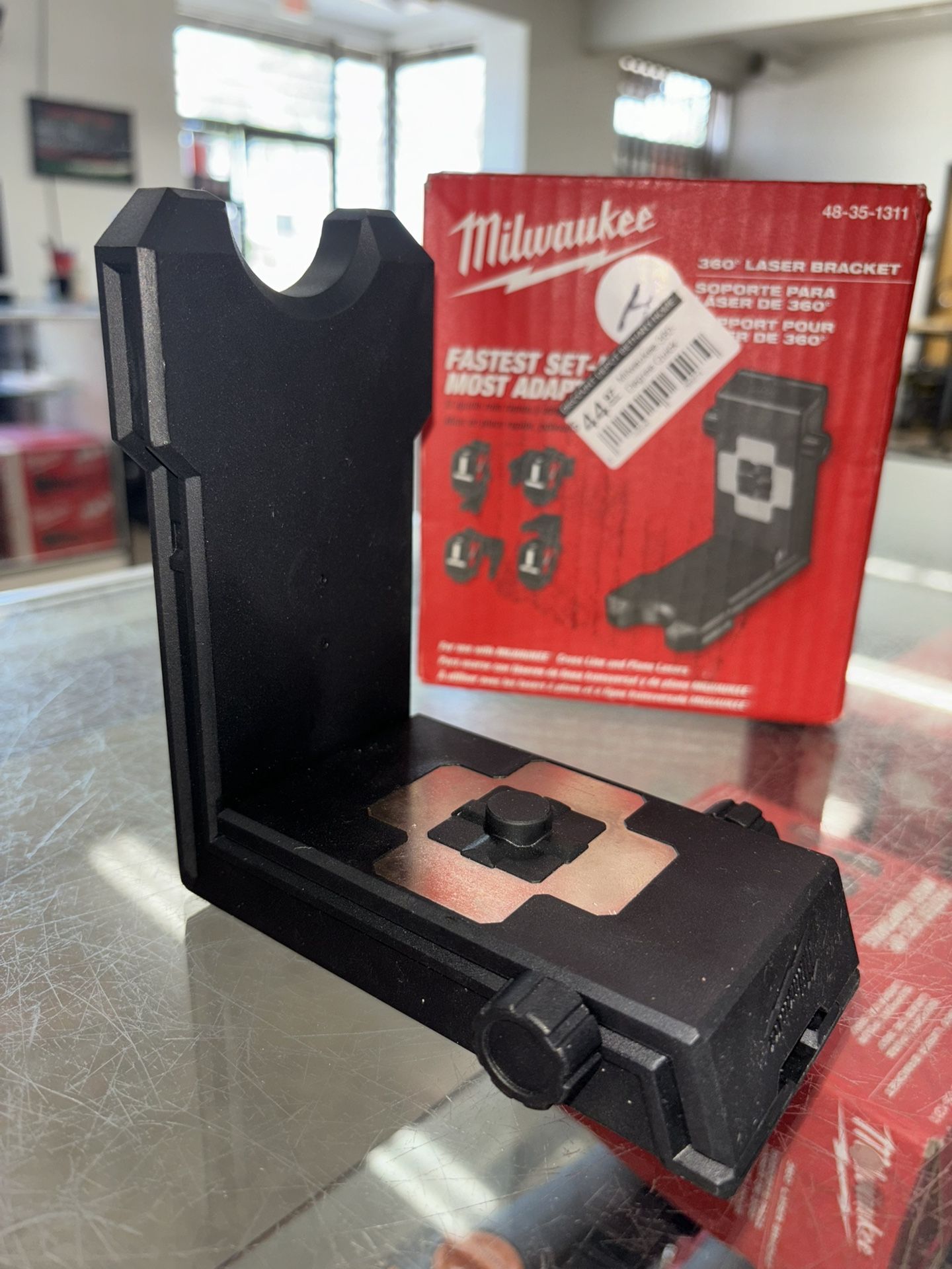 Milwaukee 360-Degree Quick Connect Laser Mount