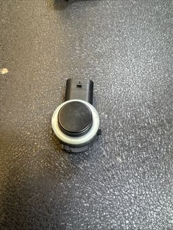 2025 Audi Q8 Rear Bumper Parking Sensor OEM Part #5Q1-919-275B-01S (3 Pin)