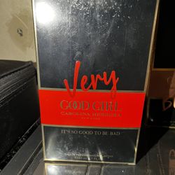 Very Good Girl Perfume