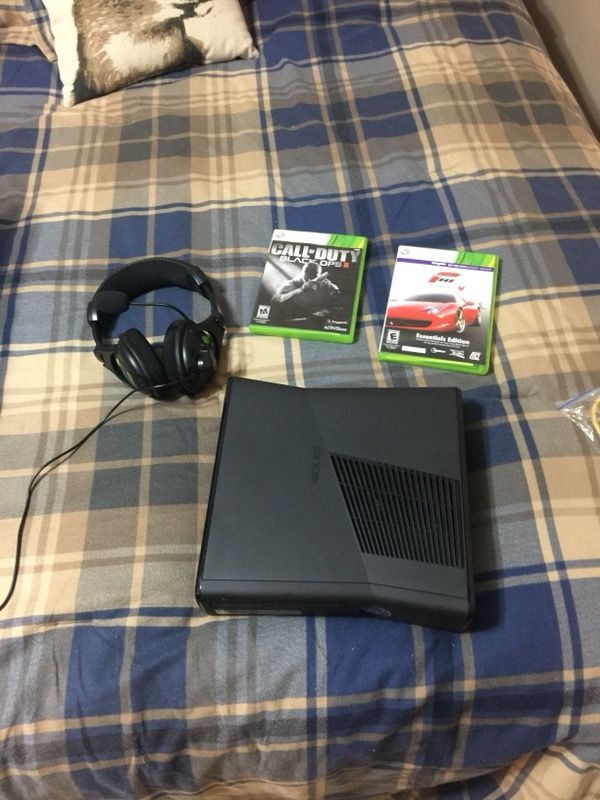 Brand new Xbox 360 and brand new turtle beach headset