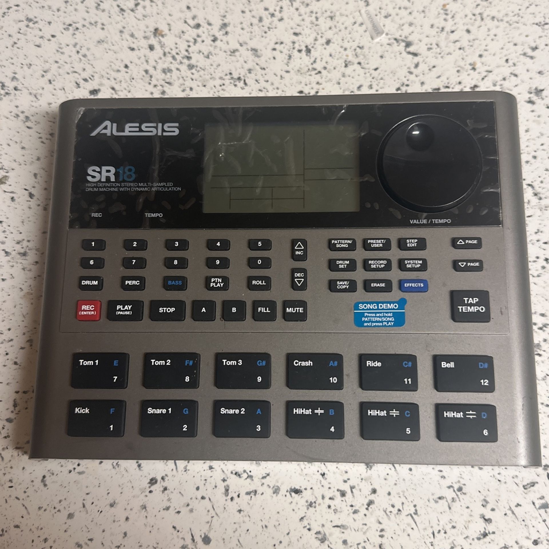 Alesis SR 18 Drum Machine
