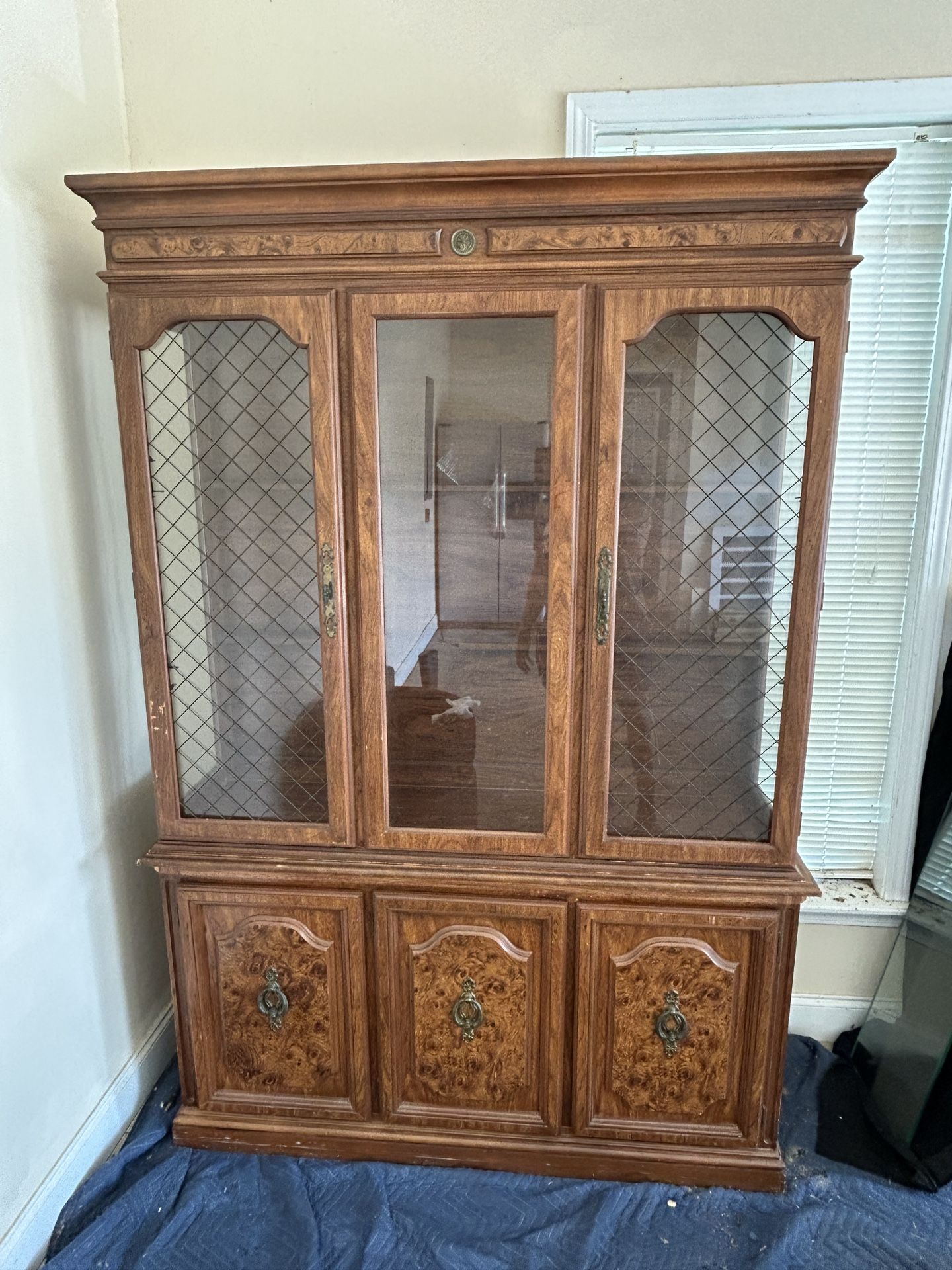 China Cabinet (Wood)