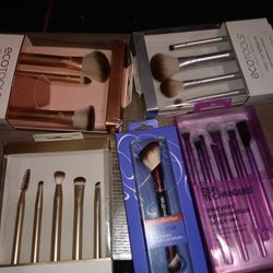 Makeup Brushes 