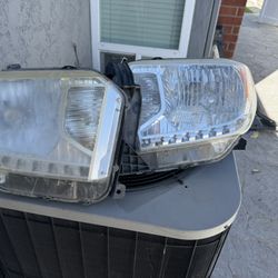  Headlight for Toyota Tundra 2014-2017 Both sides OE Replacement Halogen With Bulbs