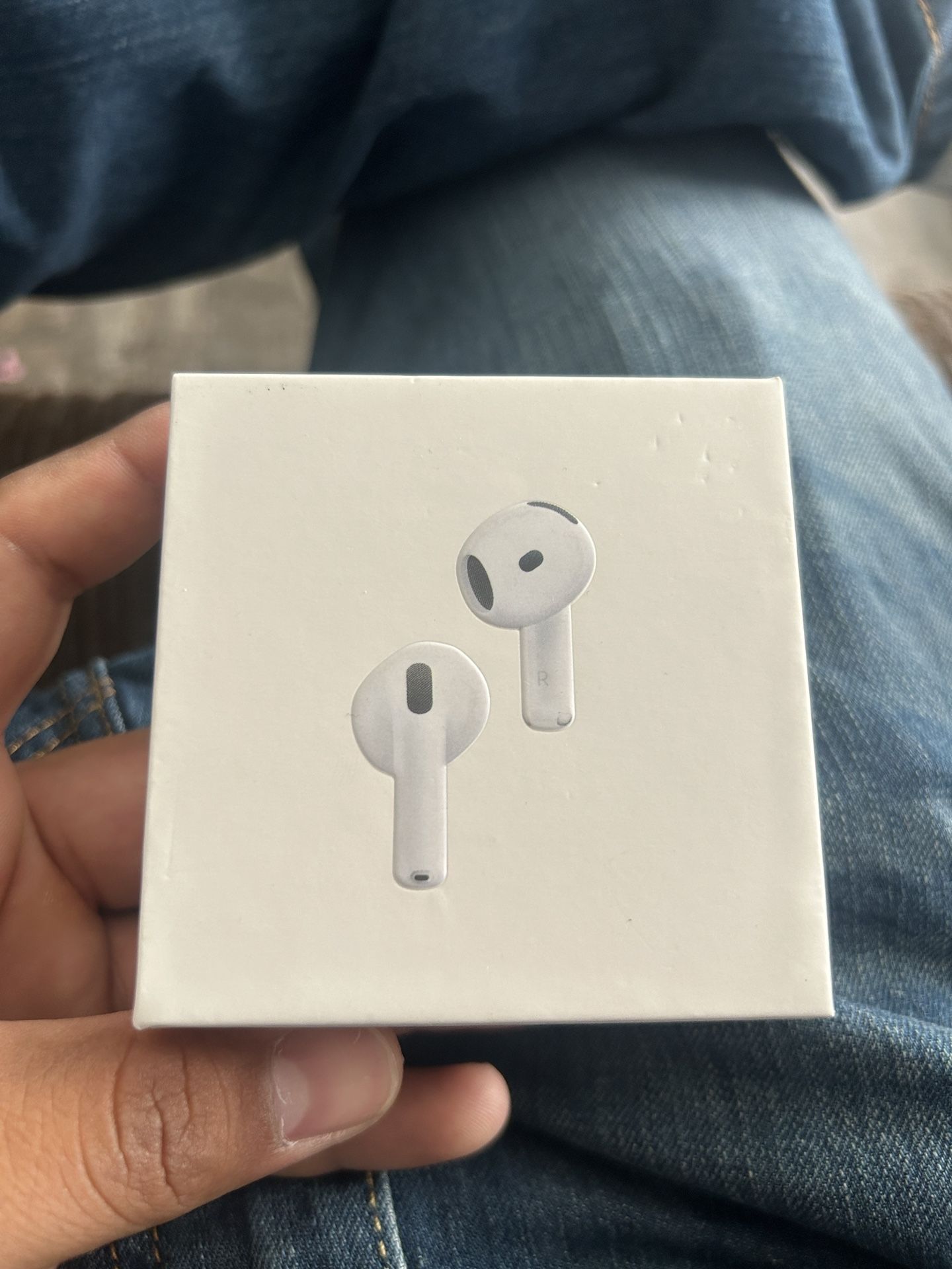 AirPods 4 W/ Active Noise Cancellation