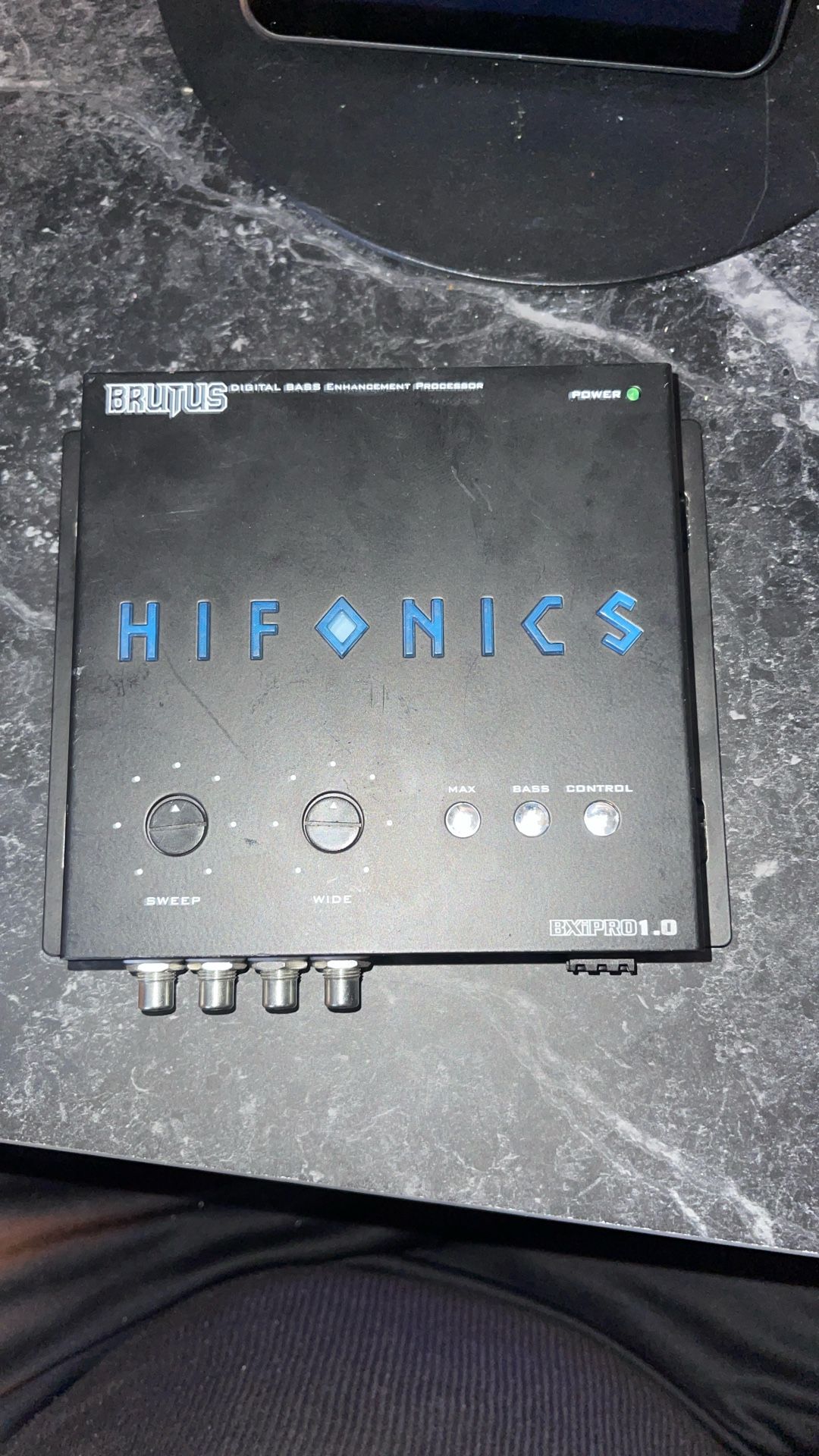 HIFONICS Brutus