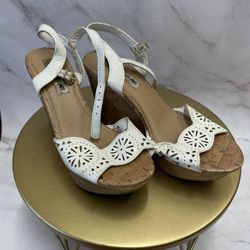 American Eagle Wedge Size 5