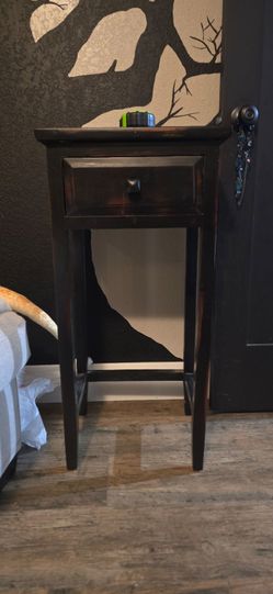 Plant stand / side table / night stand