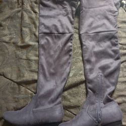 Women's Sz 7 Above The Knee Suede Like Boots, Never Worn