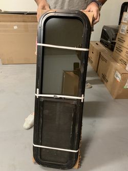 Half Slider Bunk Window FS1033L