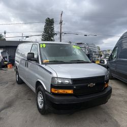 2019 Chevrolet Express G2500 Cargo Van 