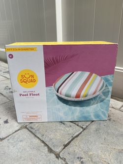 INFLATABLE POOL FLOAT