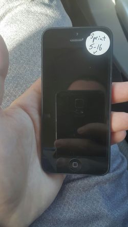 Sprint Apple iPhone 5 16gb Black Excellent Condition