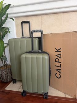 CALPAK 2-Piece Hardshell Luggage Set