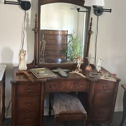 Antique Bedroom Furniture