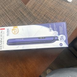 Remington Gloss Flat Iron 1” 