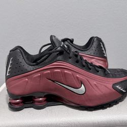 Nike Shox R4 Women’s Size 10/ Men’s 8.5