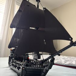 Original Lego Black Pearl (2011)