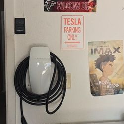 TESLA Wall Charger