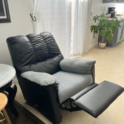 Black Leather Sofa 