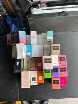 Cologne / perfumes