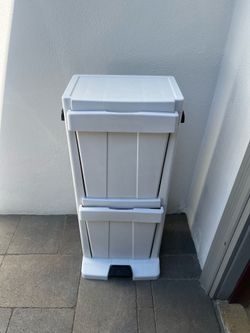 Dual compartment dog food storage organizer