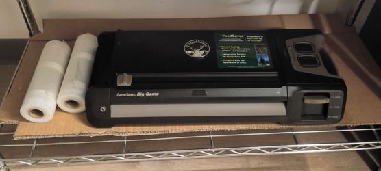 FoodSaver GameSaver Big Game Sealer w/ 12V Truck Cord & Rolls