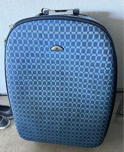 Large Beverly Hills Polo Club Suitcase - Clean